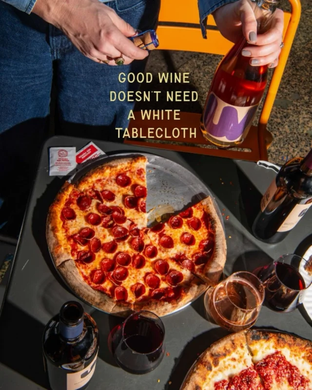 Good wine doesn’t need much.

A great pizza. A few open bottles. People you actually want to share them with.

That’ll do. 🍕🍷 

📸: @amber.breitenberg